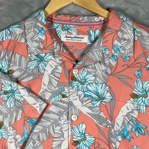 Tommy Bahama Coconut Point Mens Medium Coral Floral Hibiscus Coolmax Camp Shirt